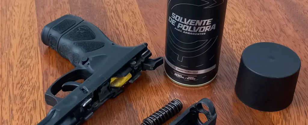 solvente-de-polvora-o-que-e-como-usar-e-por-que-e-essencial-para-sua-arma
